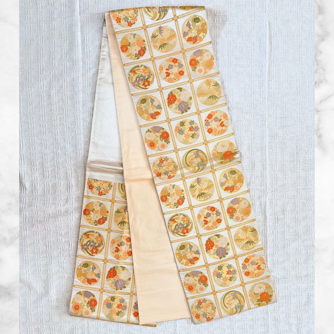 重ね衿縫い付け済 落ち着きと華やかさを併せ持つ上質振袖