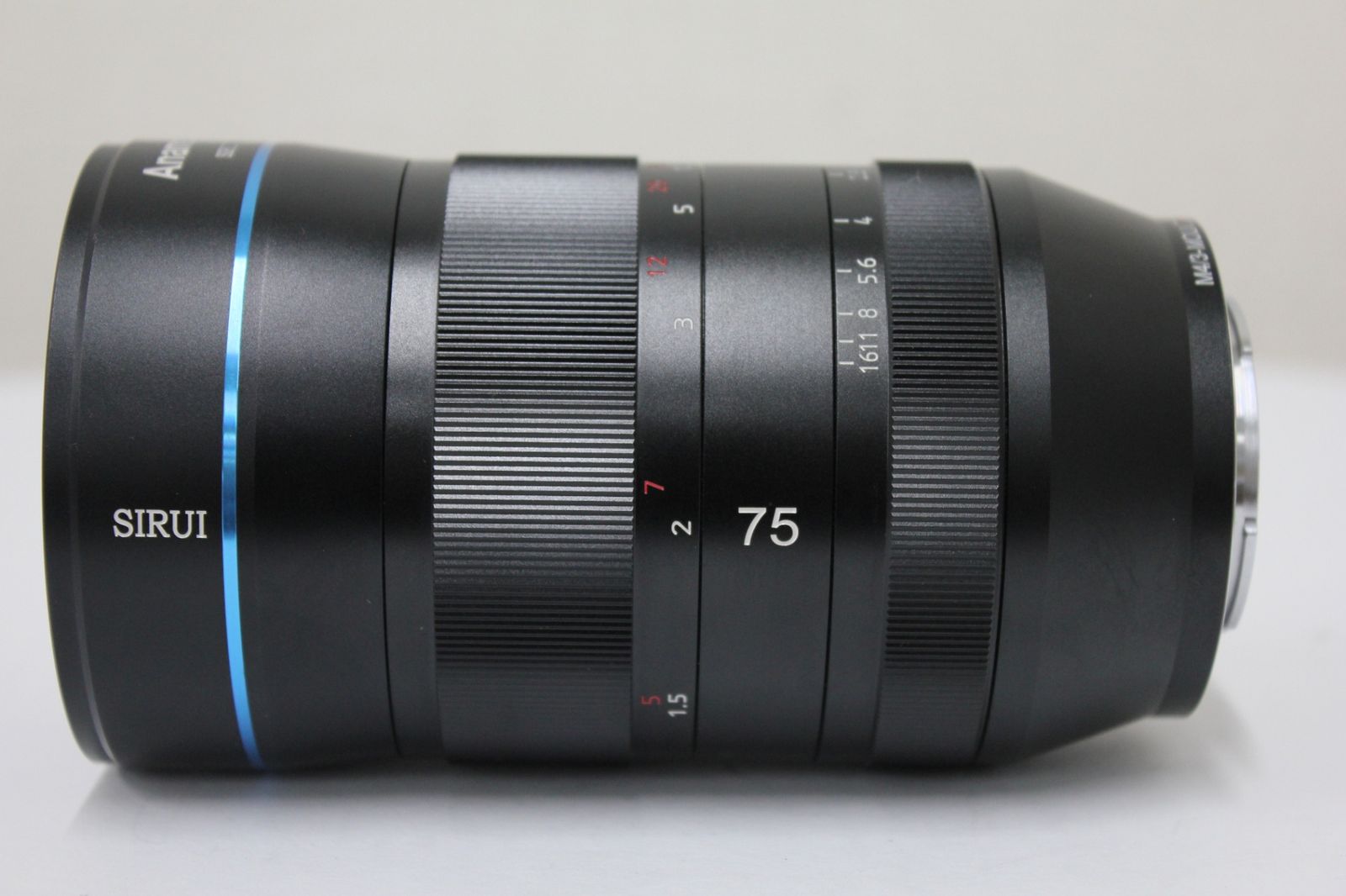  Sirui Anamorphic 1 33 x 75 mm F 8 マイクロフォーサーズマウント レンズ e 3716 レンズ(単焦点) カメラ