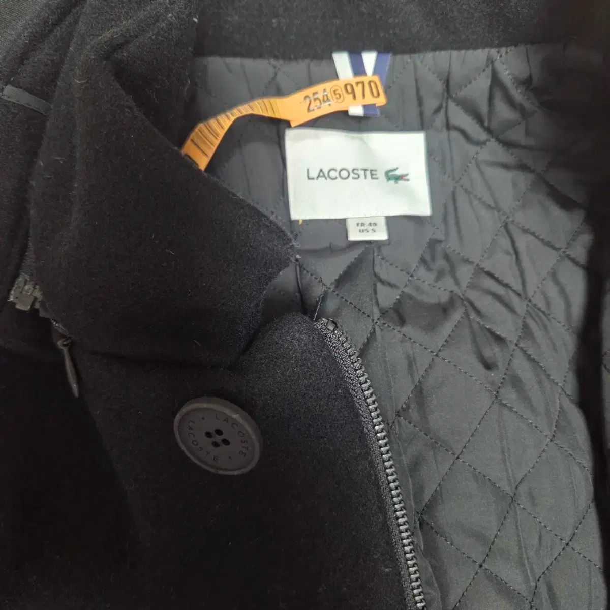 フード取り外し