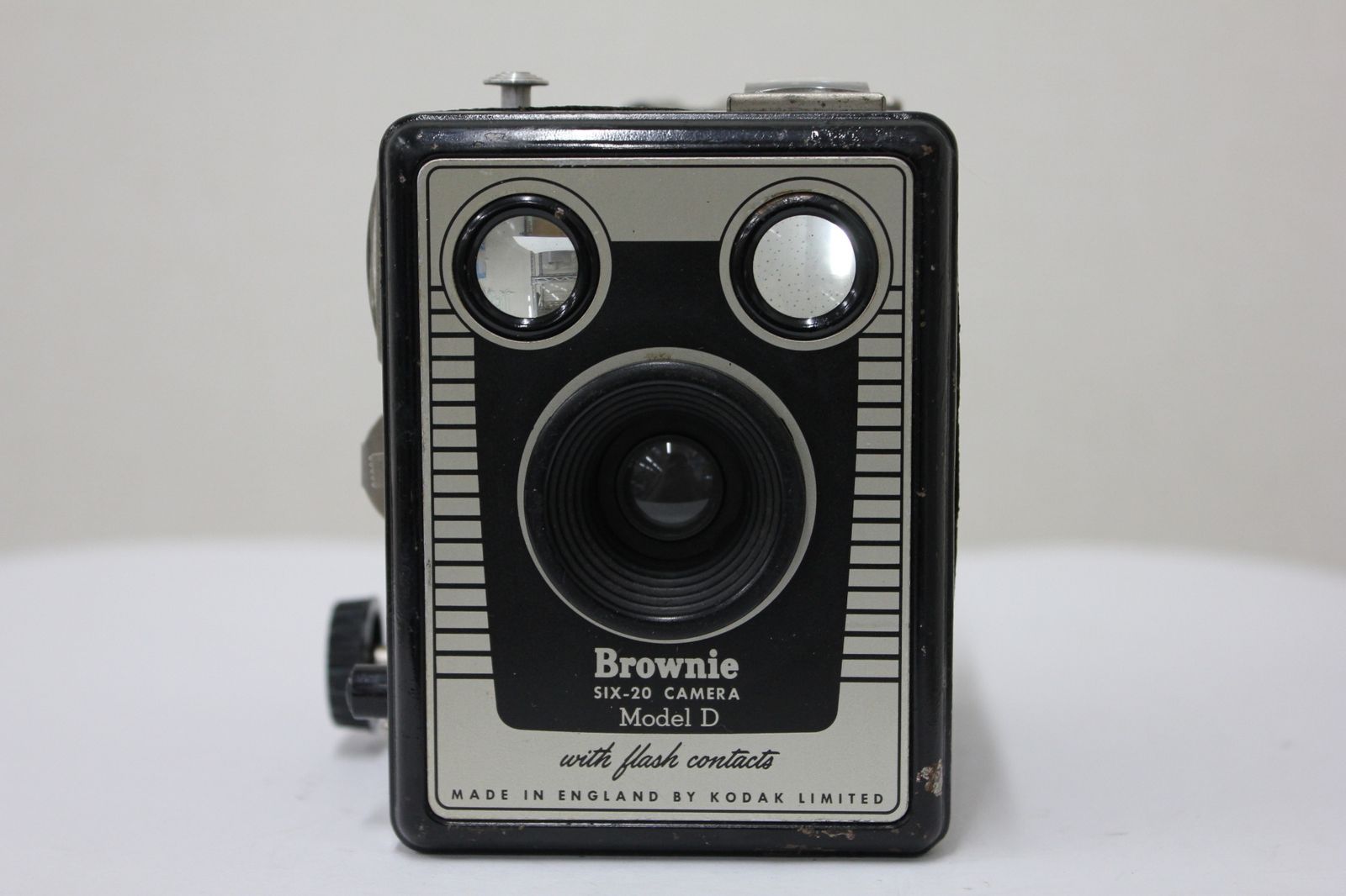 品 コダック Kodak Brownie SIX-20 CAMERA Model D ボックスカメラ e3721