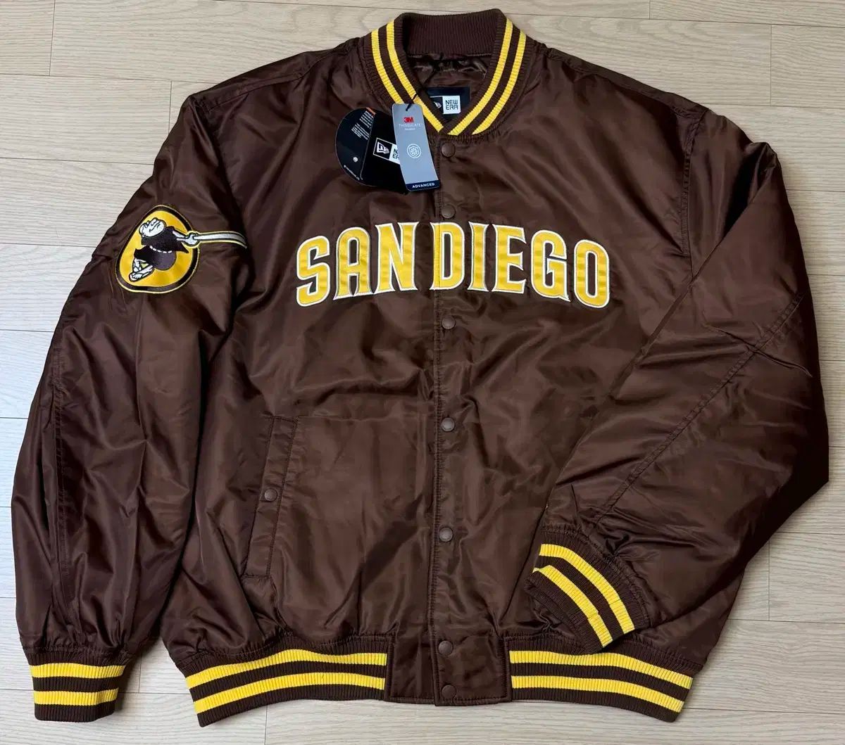 ニューエラ サンディエゴ パドレス スタジアム ジャケット バシディ XXL 110