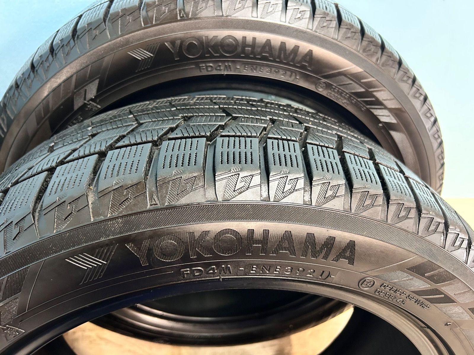 スタッドレスタイヤ