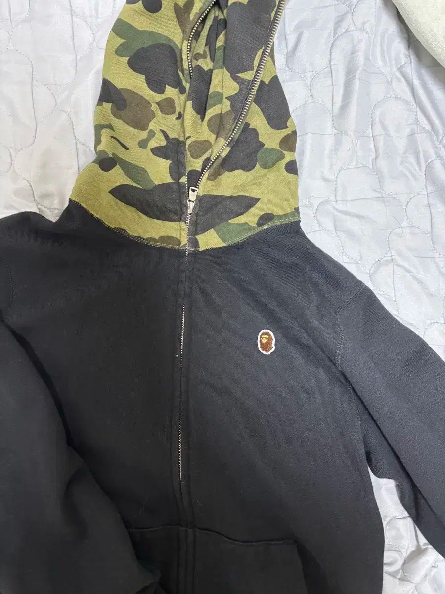 A BATHING APE アベイシングエイプ カモフラ ジップアップ