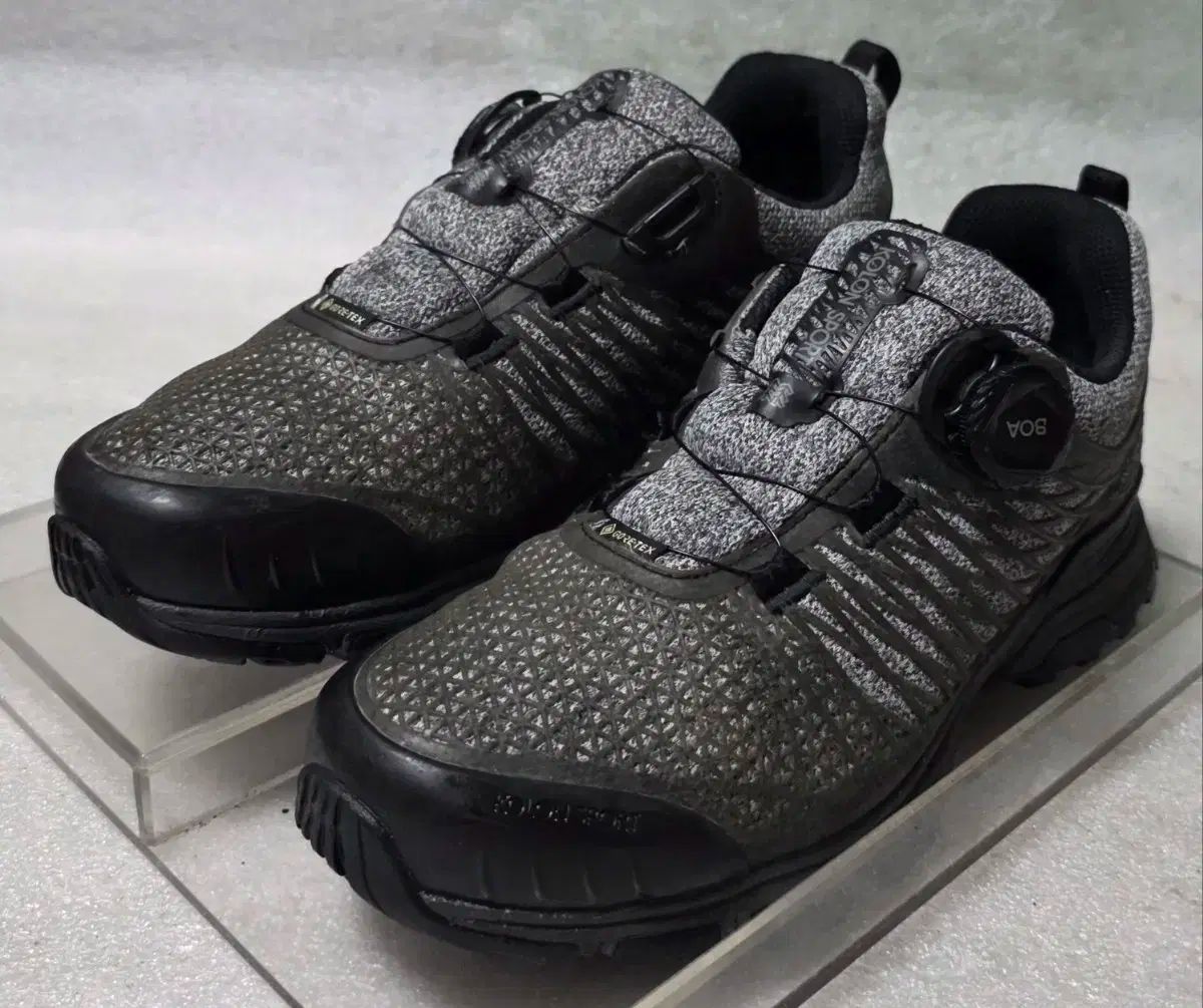 コーロンスポーツ ゴアテックス 軽量登山靴 トレッキングシューズ BOAダイアル ユニセックス 250