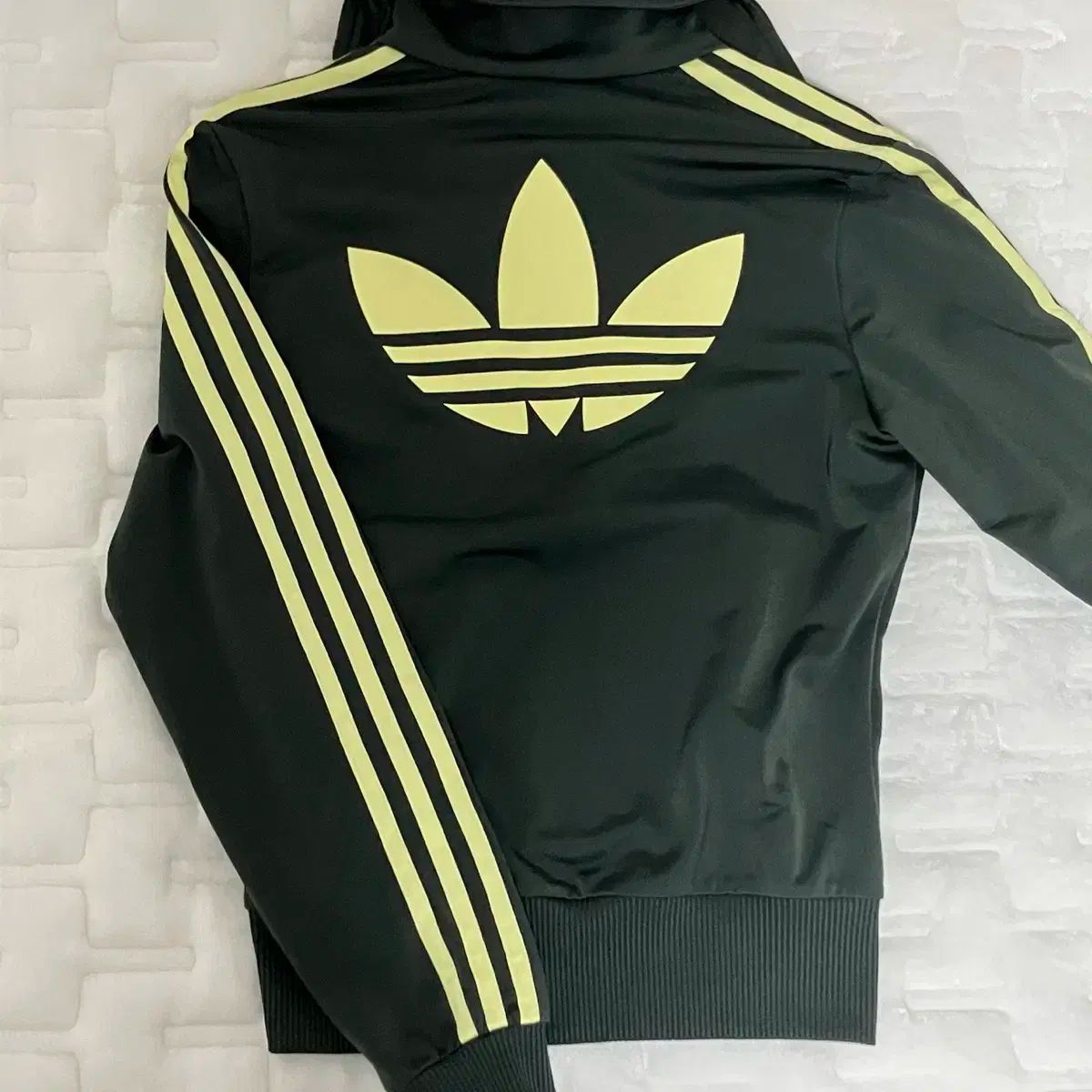 85 adidas