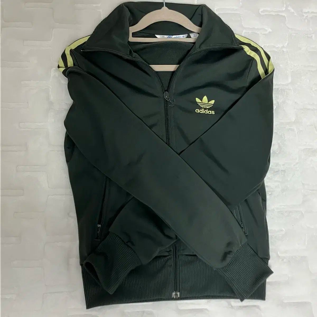 85 adidas アディダス ジャージ ビックロゴ ファイヤーバード カーキ イェロー トラックジャージ