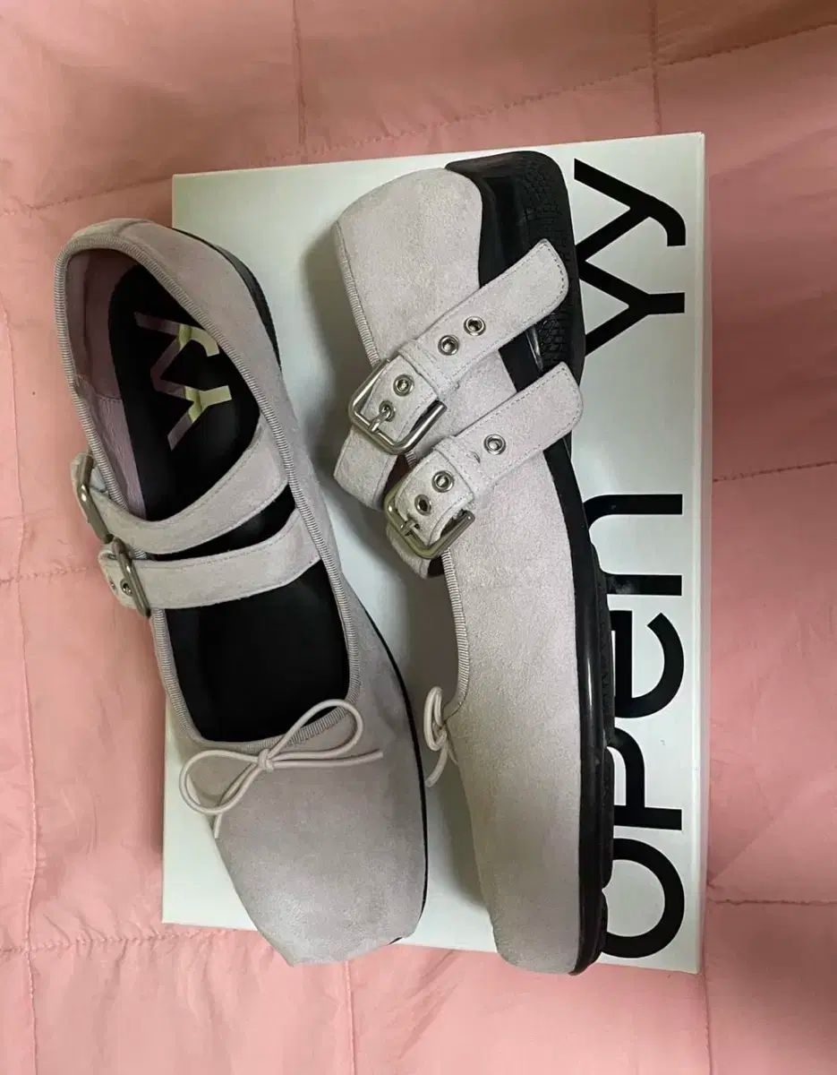 オープンワイワイ リボン バックル フラットシューズ 250