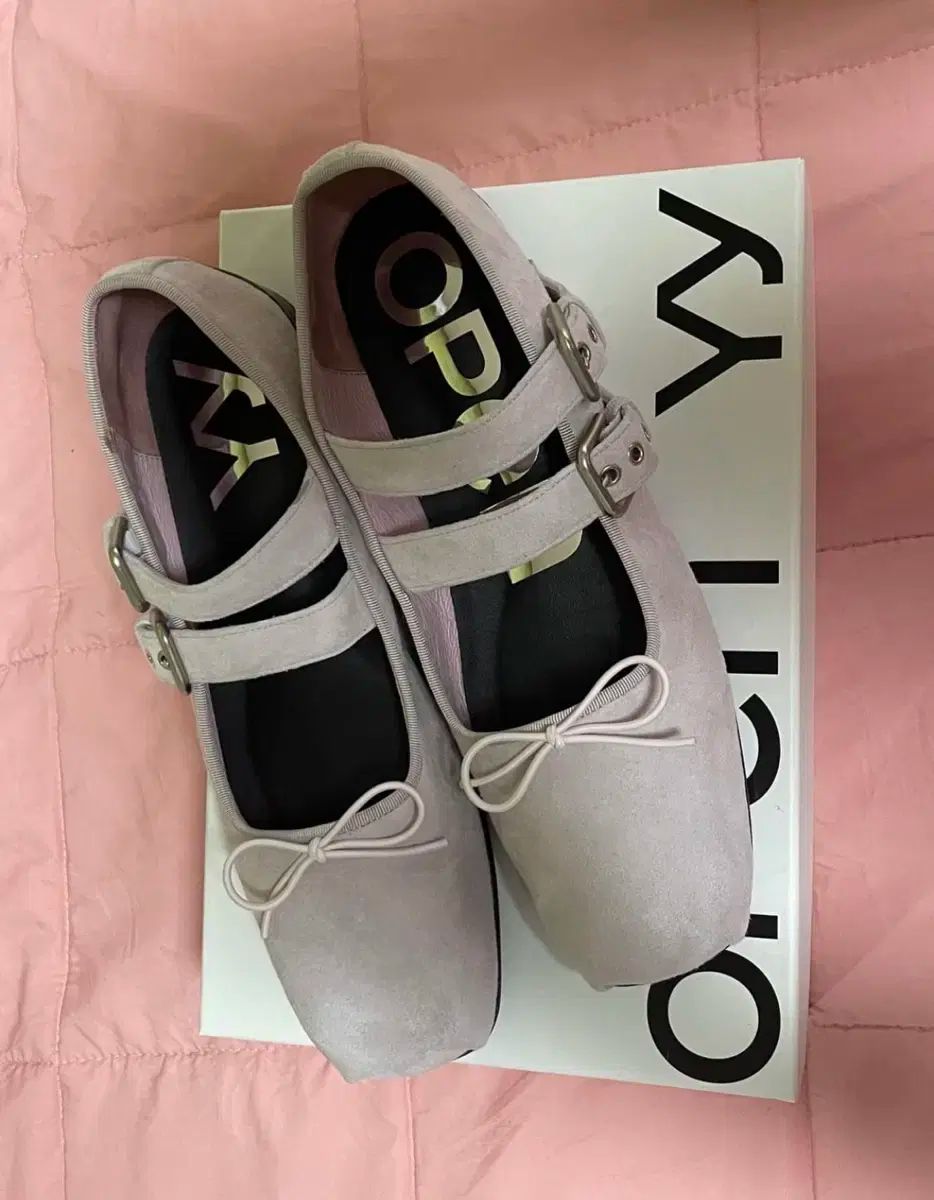 オープンワイワイ リボン バックル フラットシューズ 250