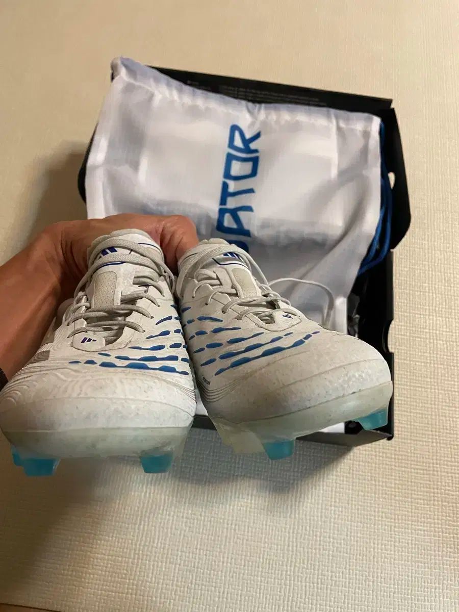  アディダス プレデター エリート hg ag フットサルシューズ シューズ