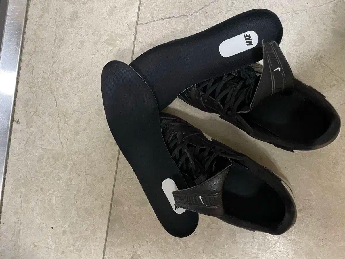 ナイキ ３