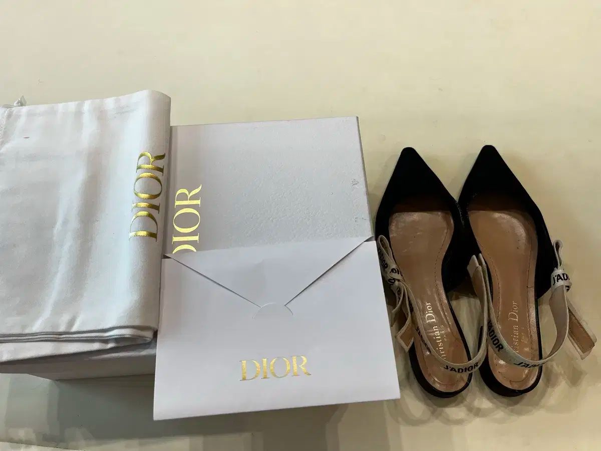 J ADIOR スリングバック フラット