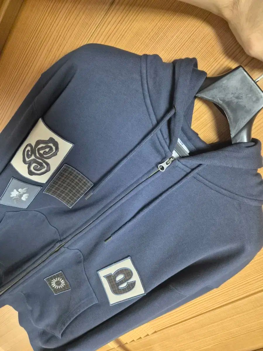 THECOLDESTMOMENT TCM フードジップアップ