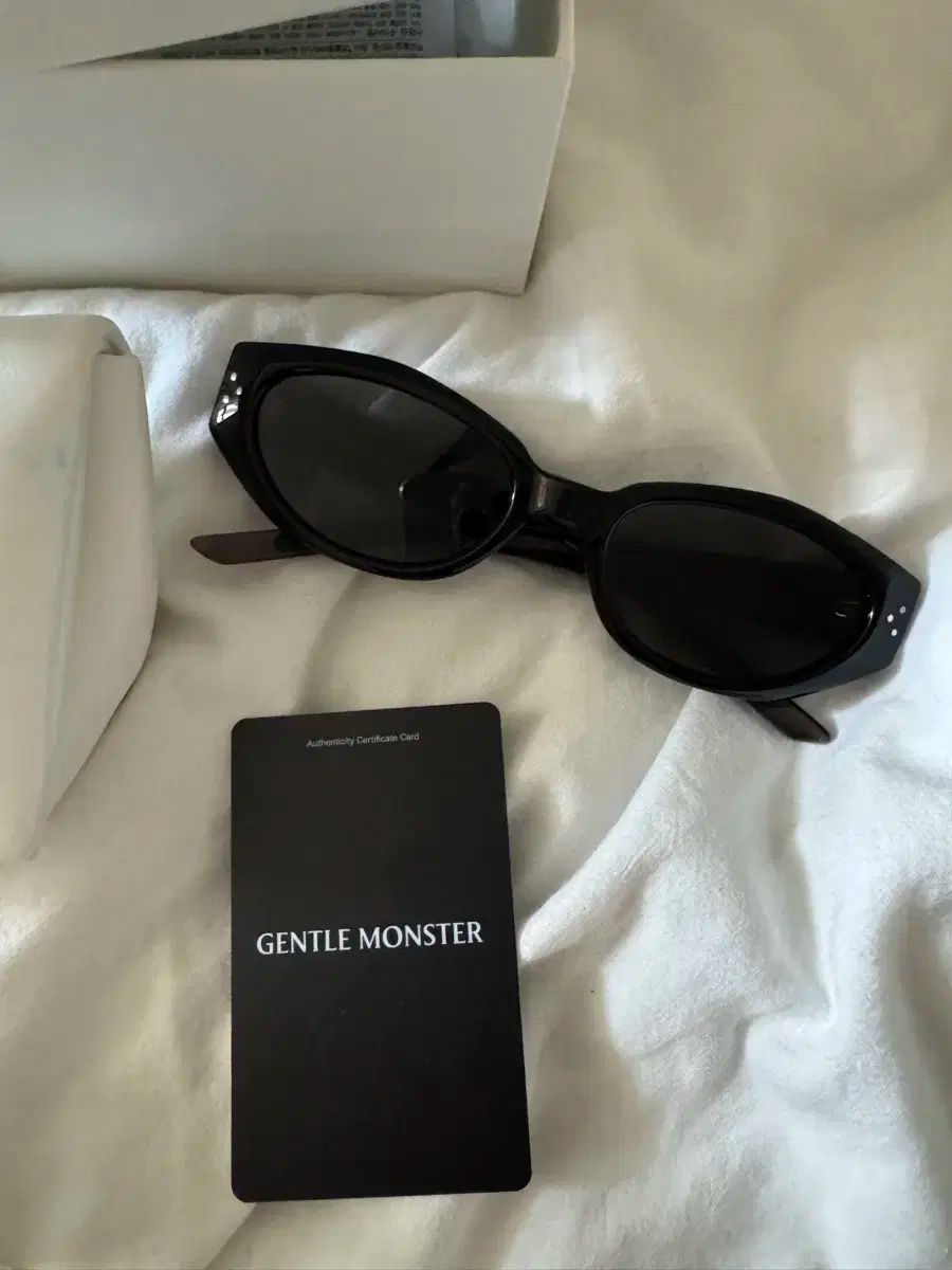 GENTLE MONSTER ジェントルモンスター サングラス DA DA! ブラック