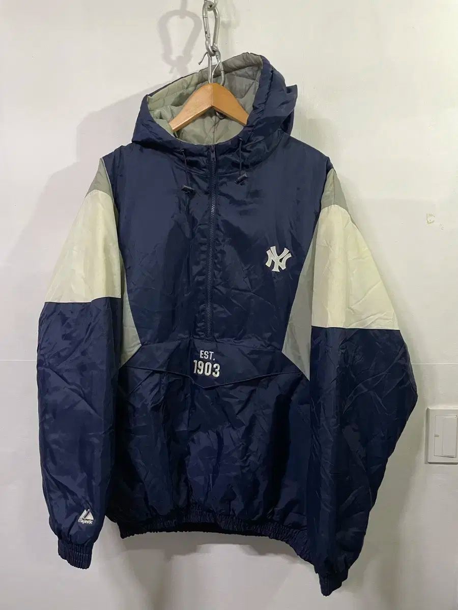 マジェスティック MLB ニューヨークヤンキース スクール アノラック スタジャン オリジナル
