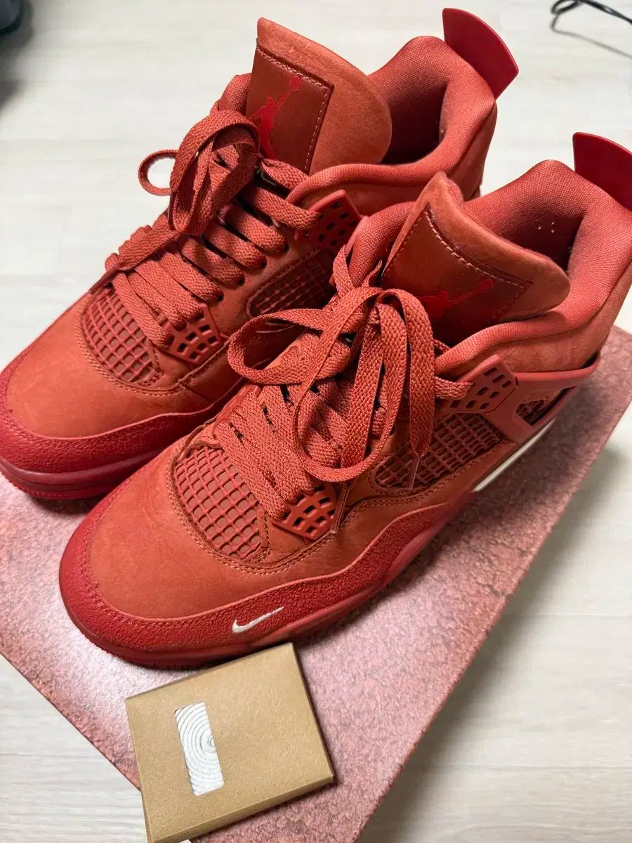 ジョーダン4 x ナイジェル シルベスター ブリック バイ 270