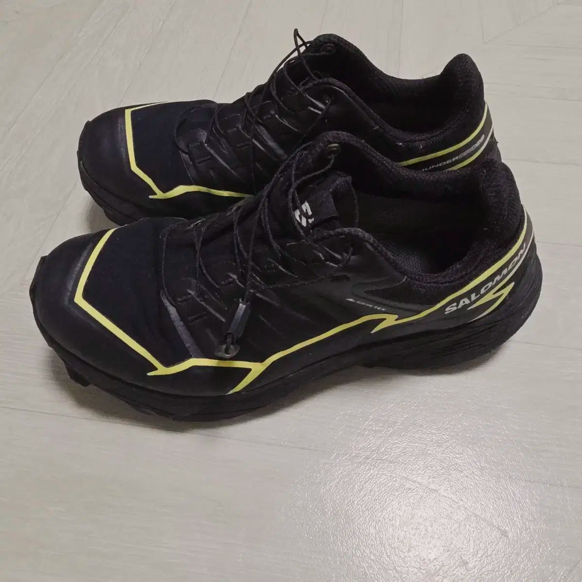 SALOMON サロモン