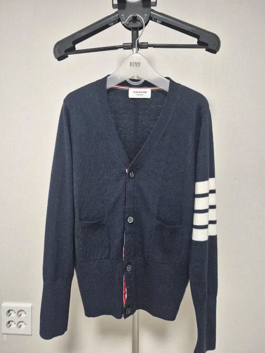 トム ブラウン ニットカーディガン