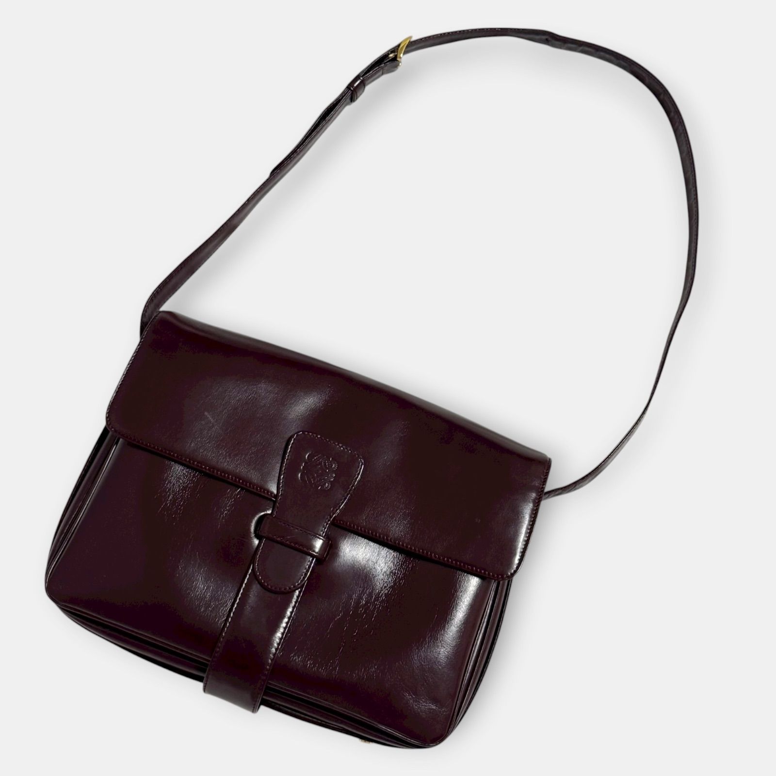LOEWE Vintage Anagram Leather Flap Shoulder Bag in Bordeaux ロエベ ヴィンテージ アナグラム レザーフラップ ショルダーバッグ 肩がけバッグ ボルドー系
