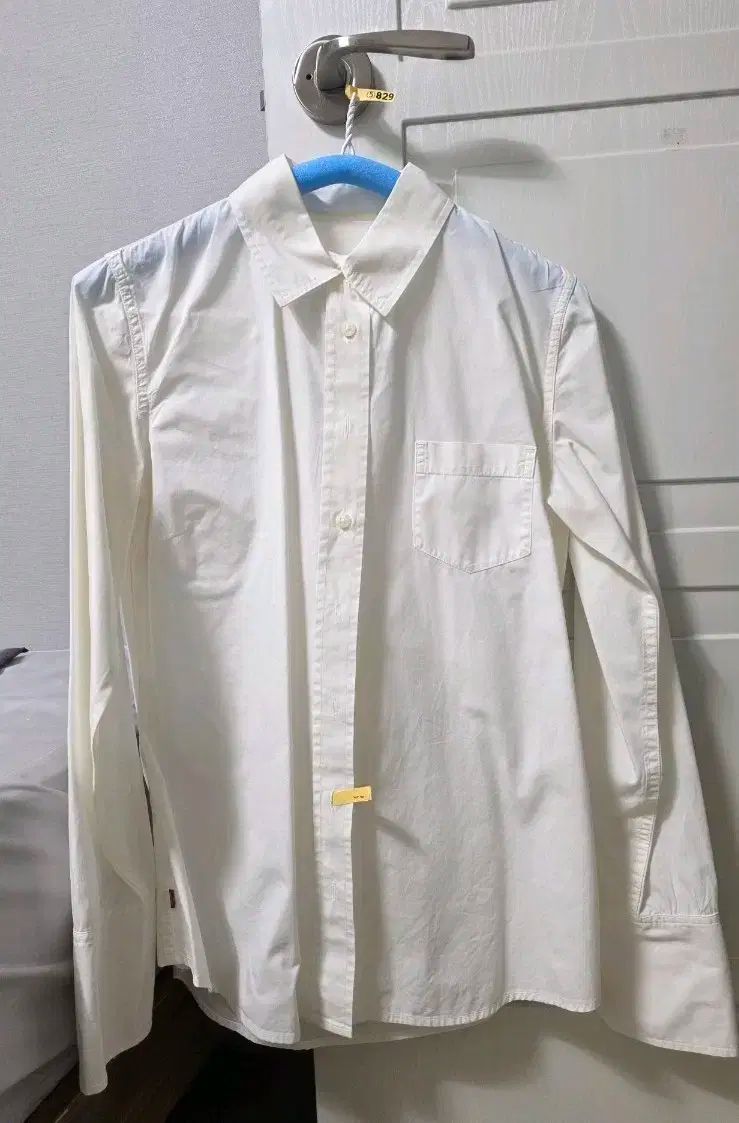 リーバイス レディース シャツ アイボリー