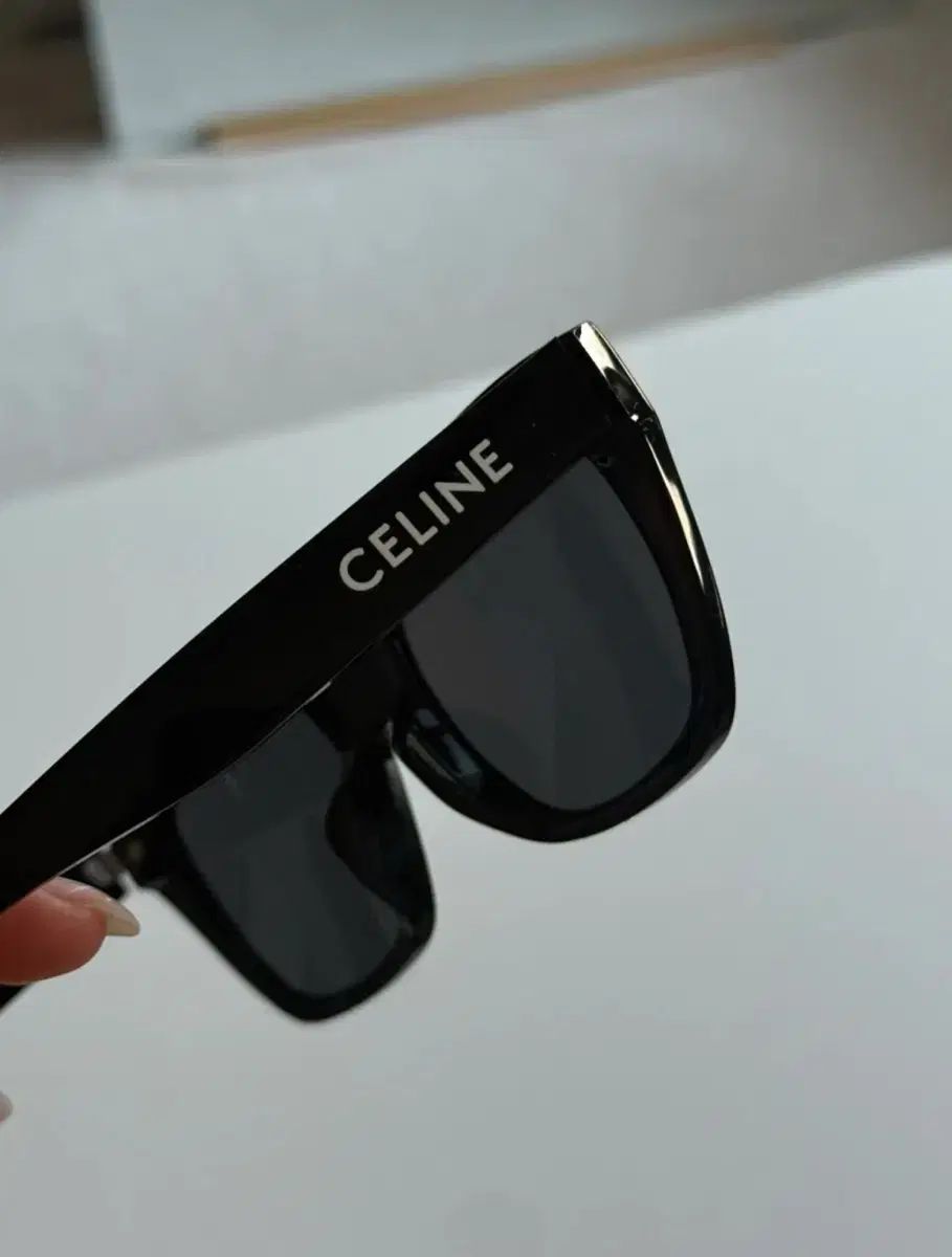 Celine セリーヌ ブラック サングラス