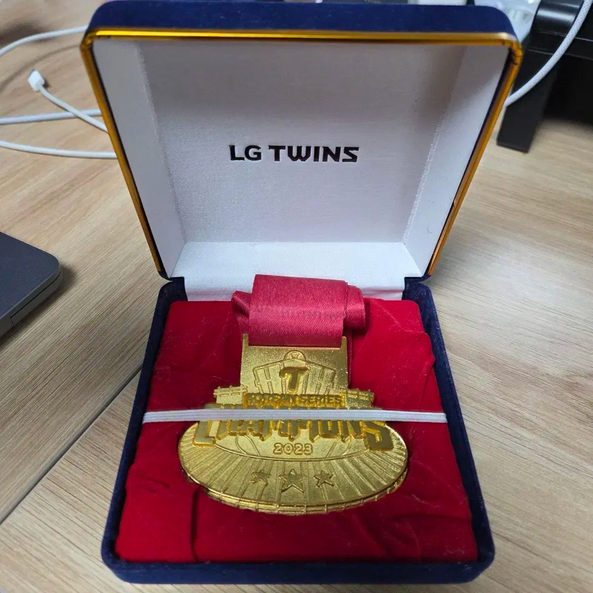 LGツインズ 優勝記念メダル