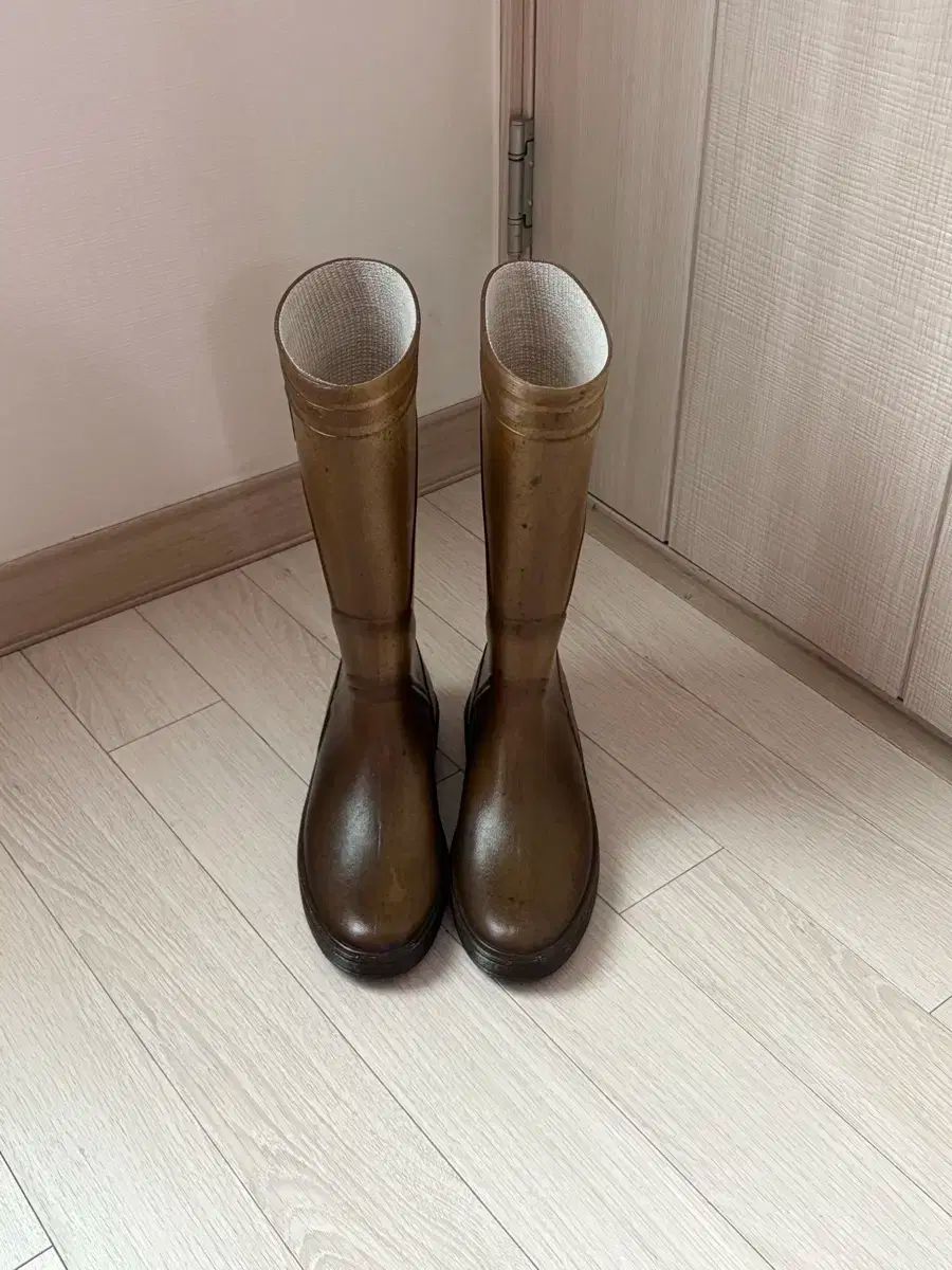 プラティカ 有馬 かな ブーツ 38 39 サイズ