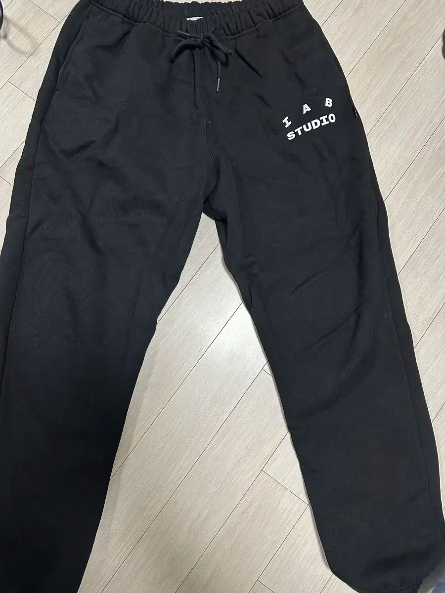 IAB Studio アイエプスタジオ スウェットパンツ