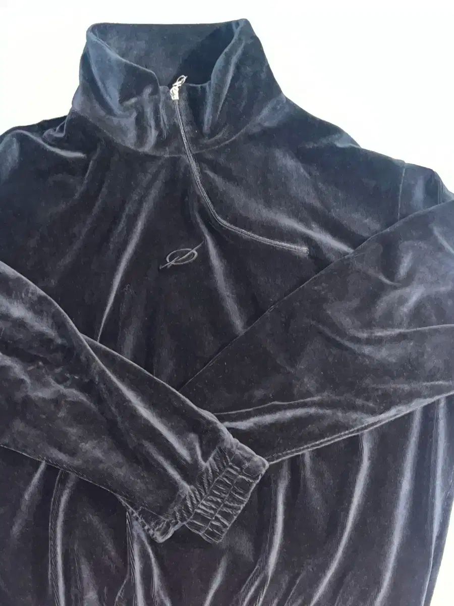 51パーセント ブラック ファー ツアーベルベット ジップアップ ジャケット