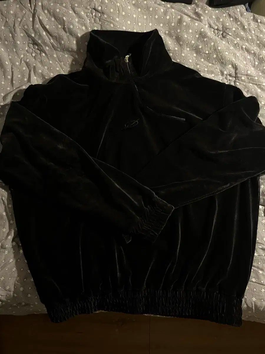 51パーセント ブラック ファー ツアーベルベット ジップアップ ジャケット