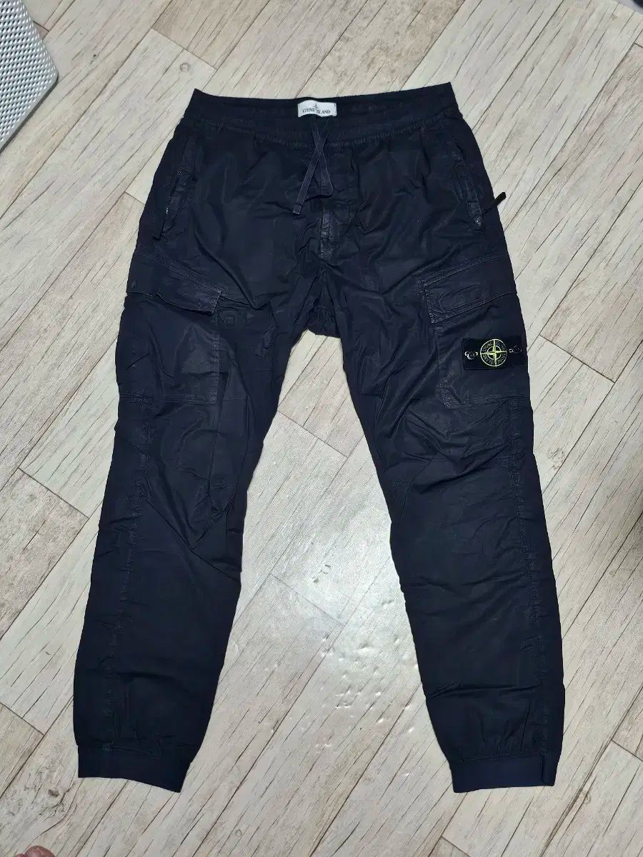 ストーンアイランド ジョガー パンツ ブラック 34