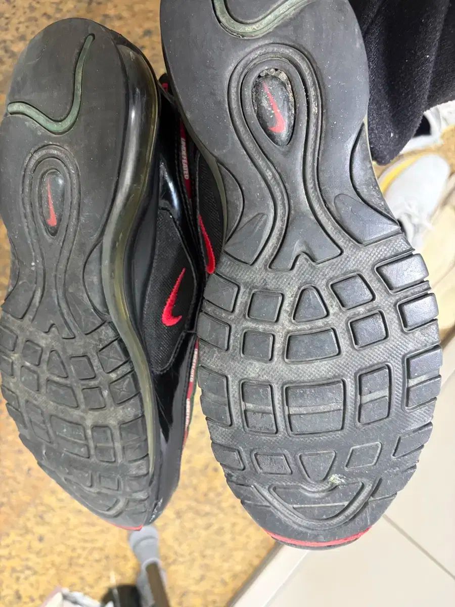 アンディフィーテッド エアマックス97