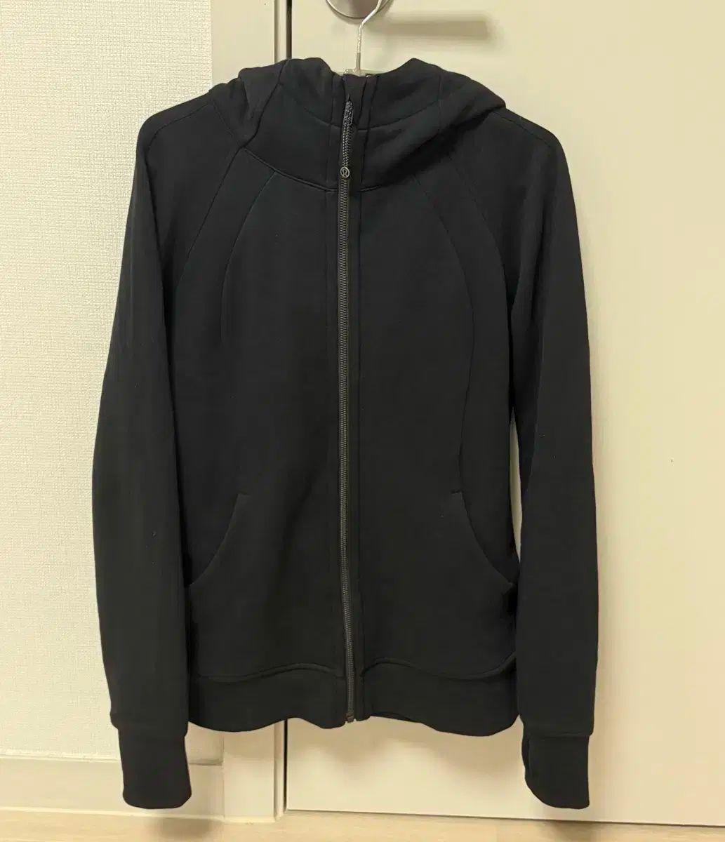 ルルレモン ブラック スクーバ フルフルジップアップ フーディー