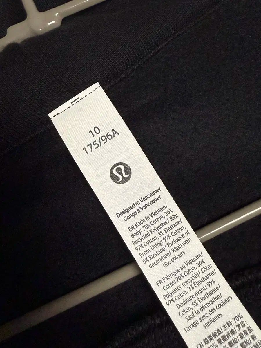  ルルレモン ブラック スクーバ フルフルジップアップ フーディー ヨガウェア ヨガ ピラティス