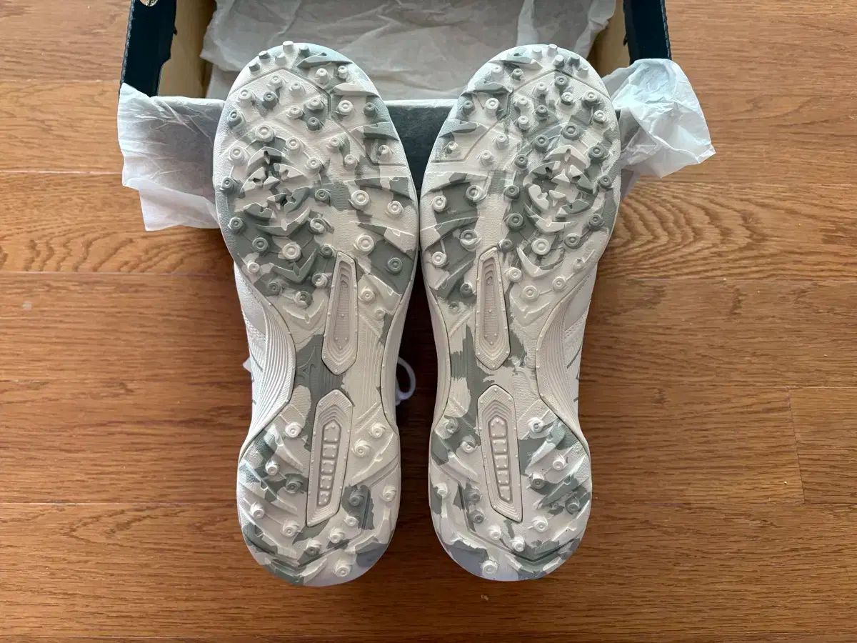 ミズノ モレリア NEO サラ ベータ TF