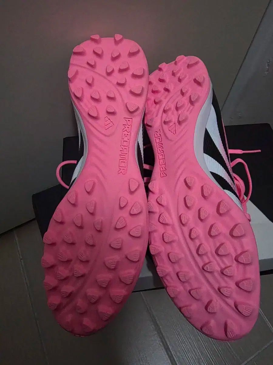 アディダス プレデター リーグ tf ベコン