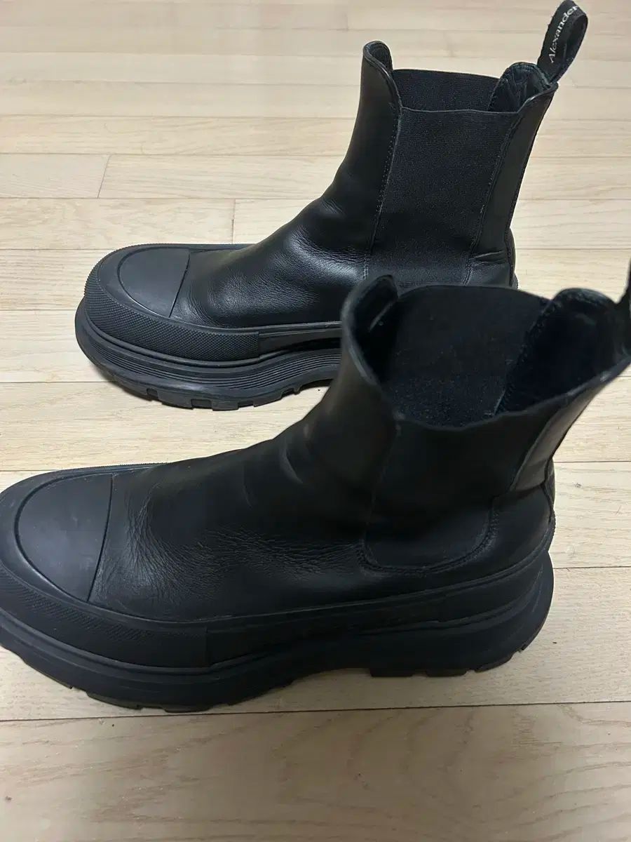 アレキサンダー マックイーン