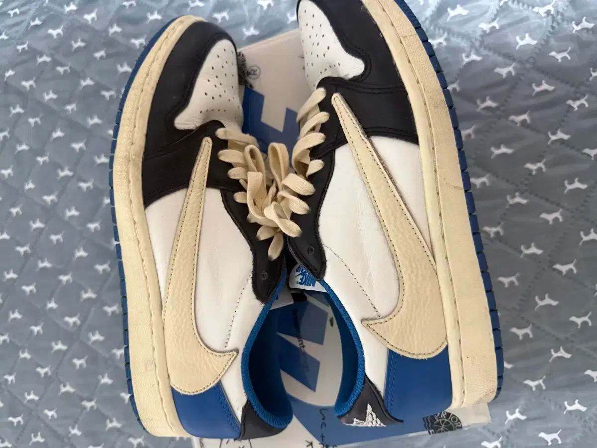 ナイキ トラヴィススコット フラグメント デザイン 260