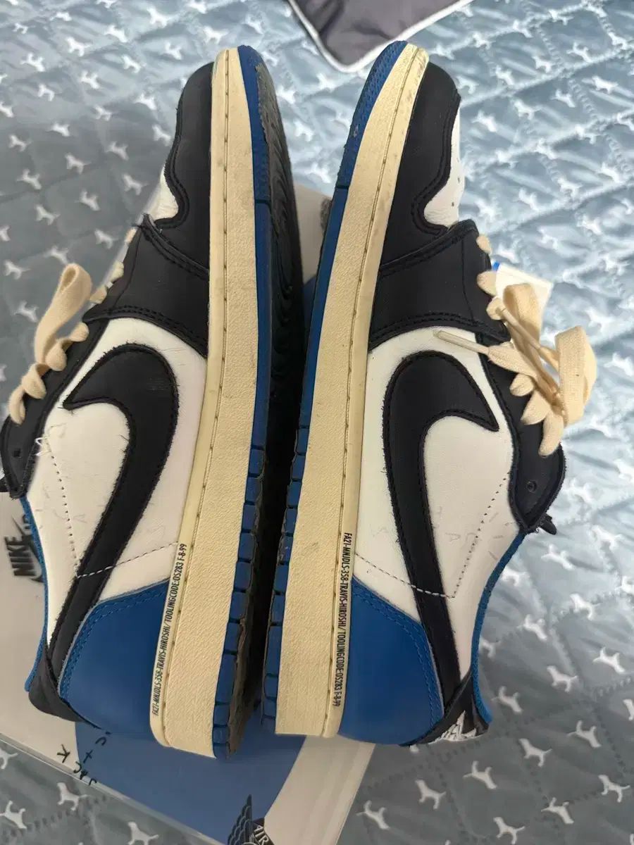 ナイキ トラヴィススコット