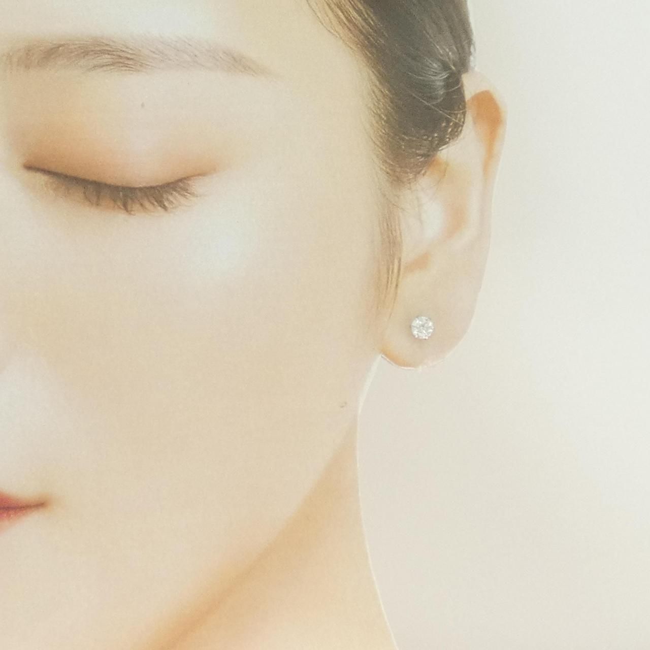 ダイヤモンド ピアス