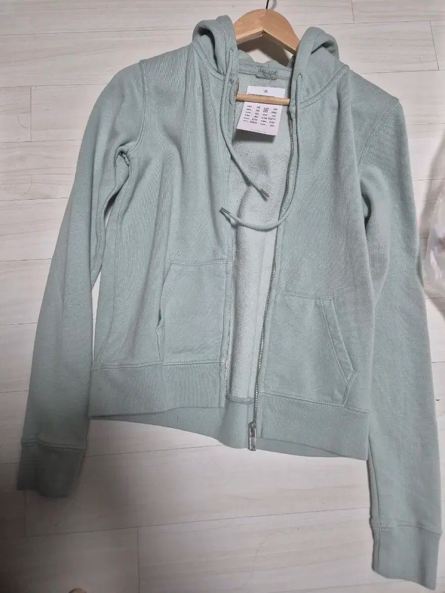 ブランディー メルビル フード ジップアップ