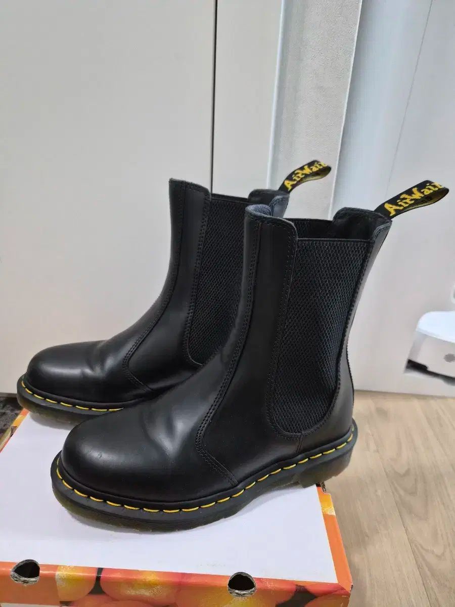DR. MARTENS 2976 ハイ 250