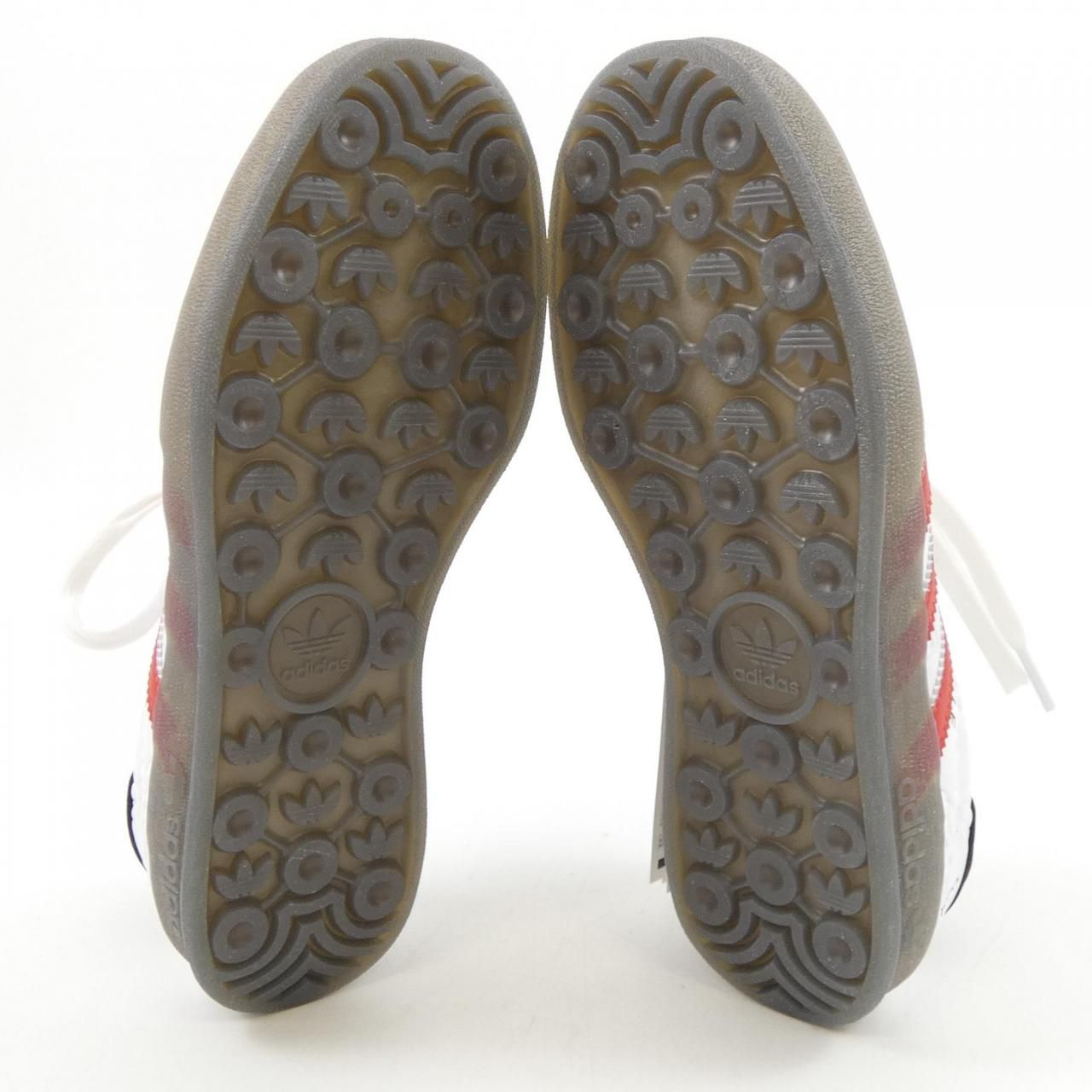 アディダス ADIDAS