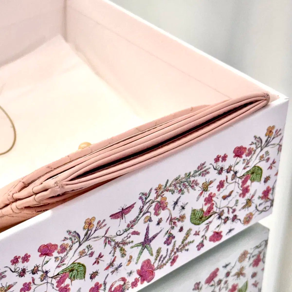 Freesia カードウォレット