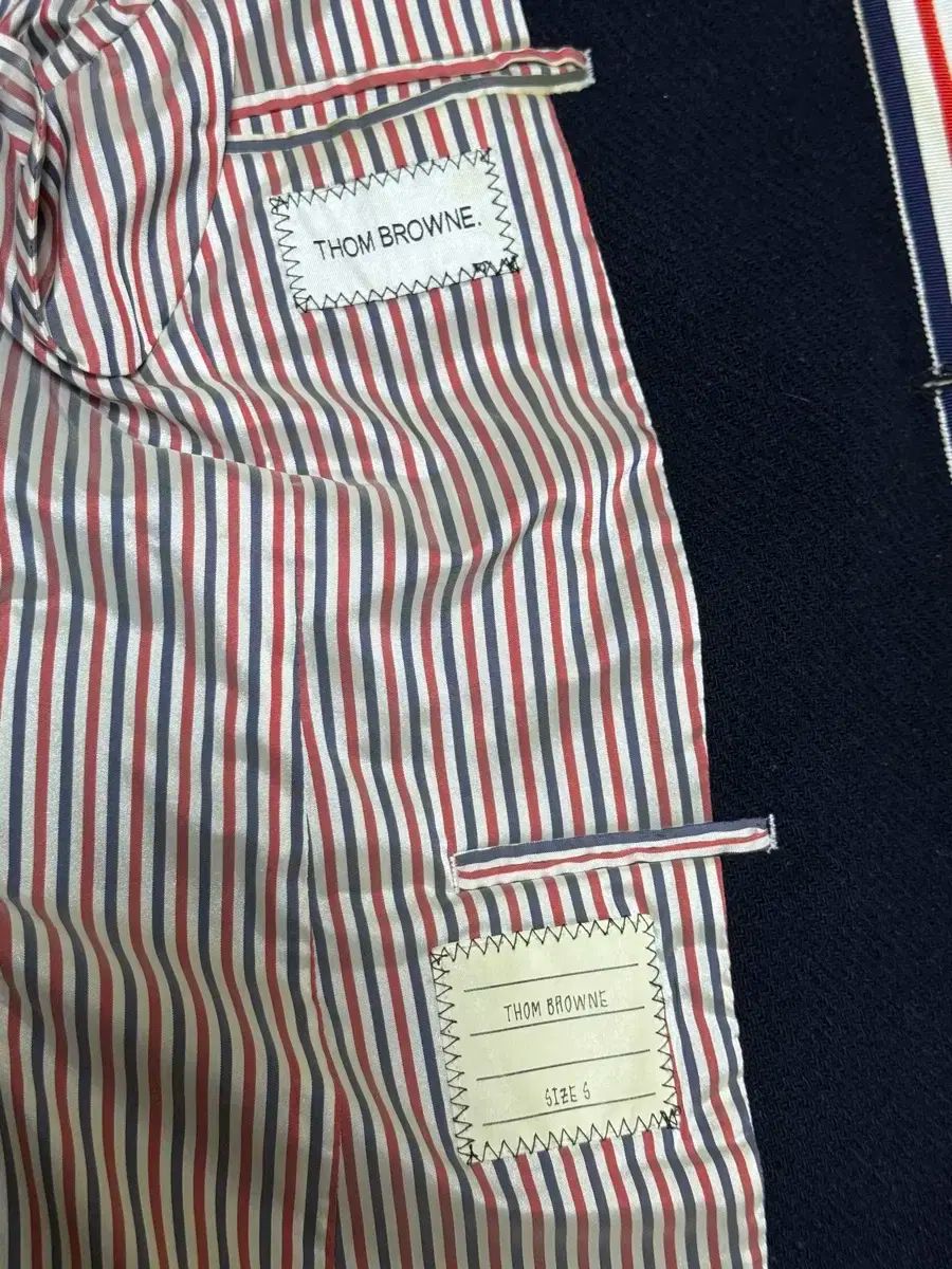 トムブラウン×ニーマンマーカスコラボパイピングジャケット トム・ブラウン ニーマン・マーカス パイピング ジャケット S - メルカリ