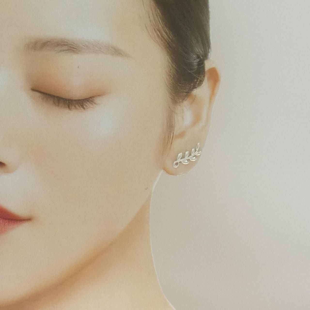 ティファニー オリーブリーフ クライマー ピアス - メルカリ