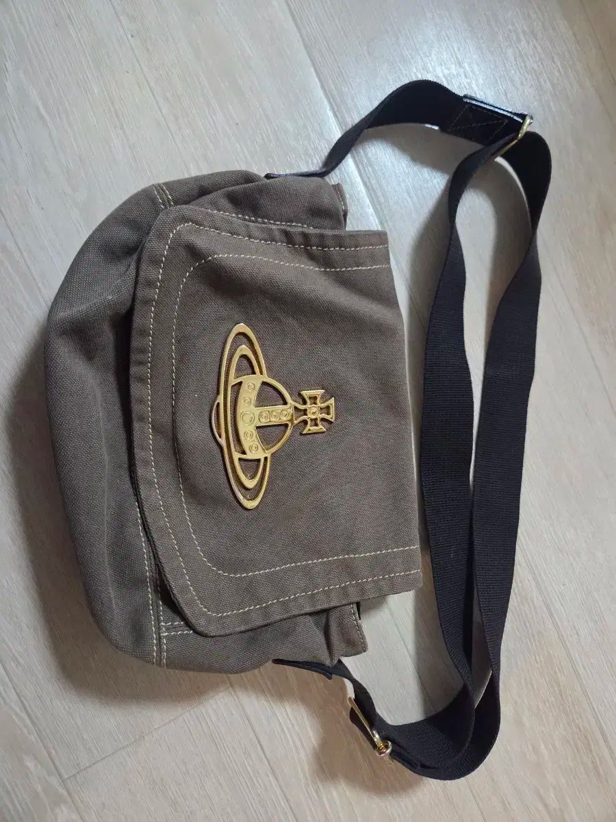 ヴィヴィアン ウエストウッド コットンショルダ―バッグ