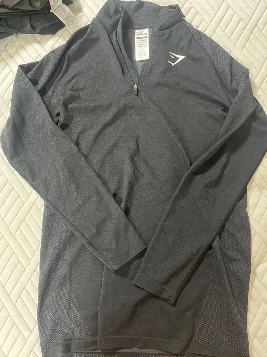 ジムシャーク バイタル シームレス 1 4 ジップアップ 機能性 ハーフジップ