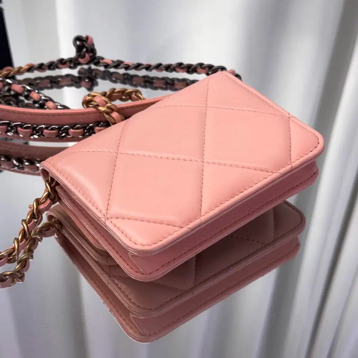  CHANEL 19 チェーン ウォレット ラムスキン フラップバッグ メッセンジャーバッグ ショルダーバッグ