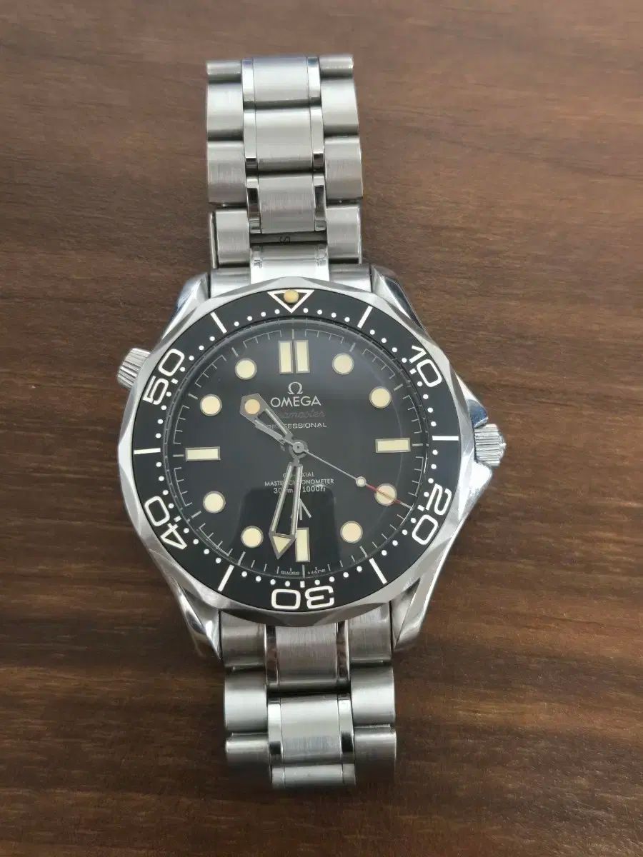 オメガ シーマスター プロフェッショナル ブラック メタル 時計