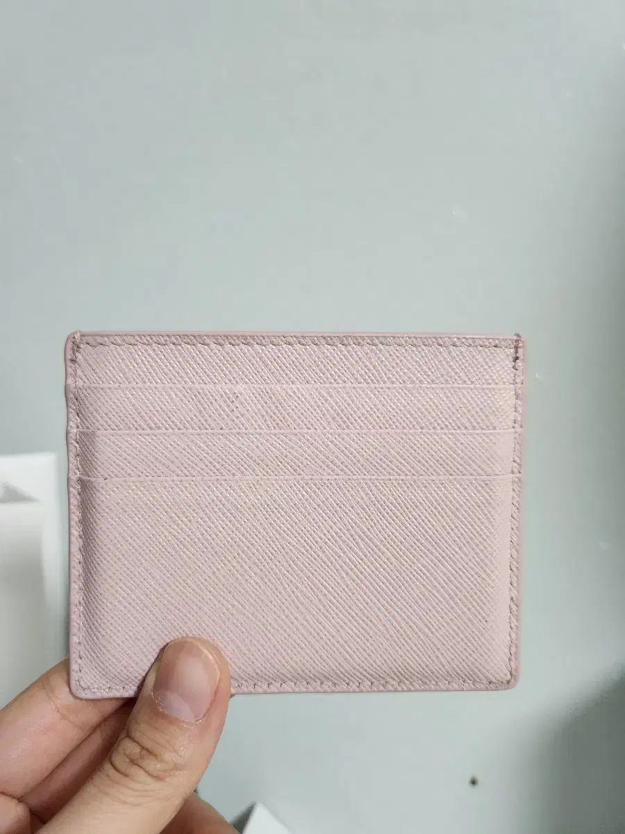 サフィアーノ メタルロゴ